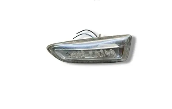 Opel Astra J Front fender indicator light 13273103