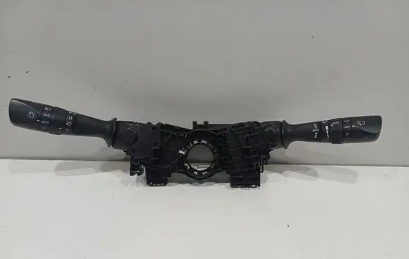 Toyota RAV 4 (XA40) Wiper turn signal indicator stalk/switch 17F744