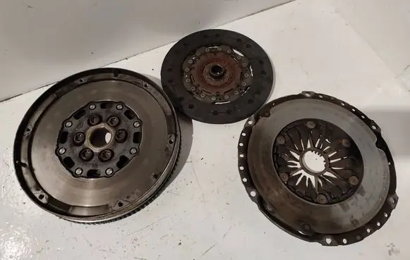 Opel Zafira B Clutch set kit 415024110