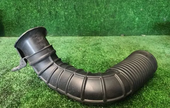 Suzuki SX4 S-Cross Air intake hose/pipe 13766-57T00