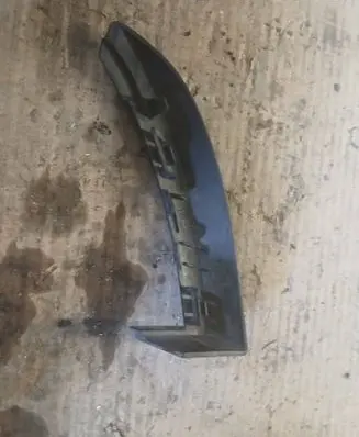 Rear/tail light trim molding