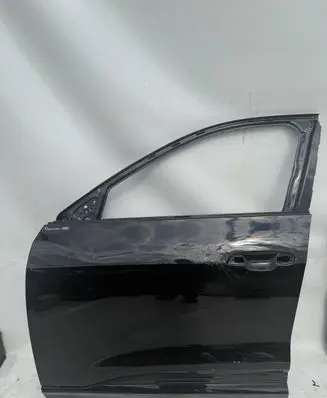Audi e-tron Front door
