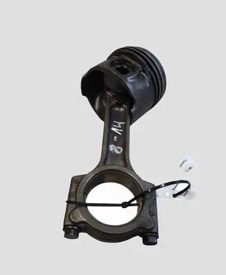 Nissan Qashqai Piston with connecting rod