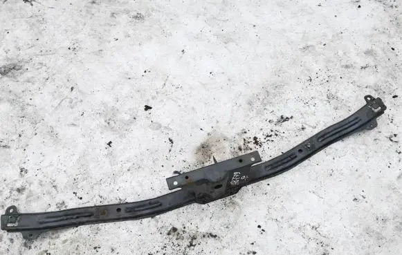 Nissan Primera Front bumper mounting bracket 62290au300