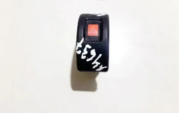 Opel Astra G Hazard light switch 09131728 09133059