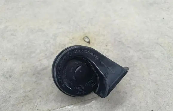 BMW 3 F30 F35 F31 Horn signal 7400706