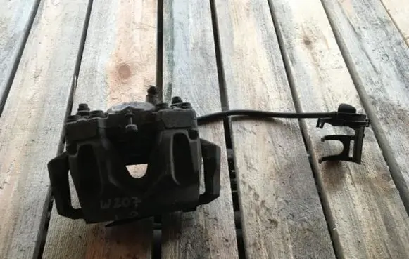 Mercedes-Benz E C207 W207 Front brake caliper
