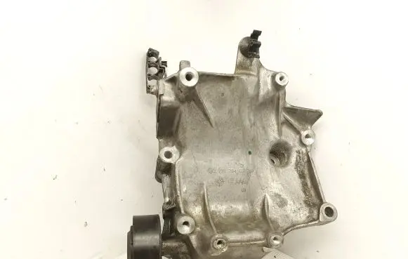Mercedes-Benz C W205 Generator/alternator bracket A6512340339