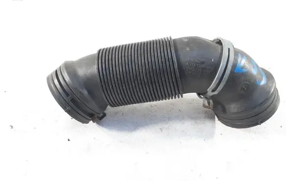 Volkswagen Tiguan Air intake hose/pipe 5N0129684B