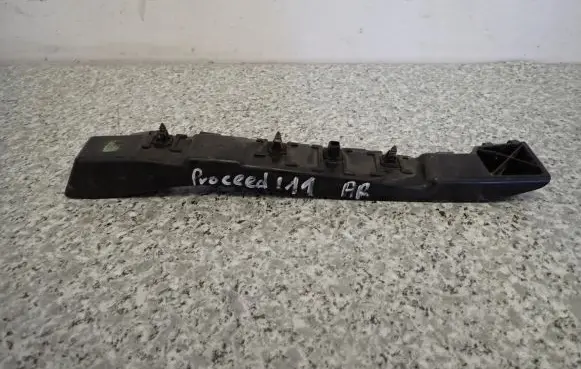 KIA Pro Cee'd I Front bumper mounting bracket