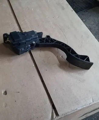 Volvo V50 Accelerator throttle pedal 4M519F836AH