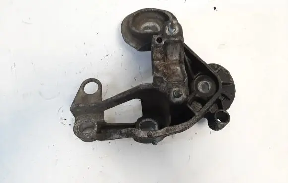 Audi A4 S4 B7 8E 8H Engine mounting bracket 8E0199351K