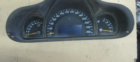 Mercedes-Benz C W203 Speedometer (instrument cluster) A2035404111