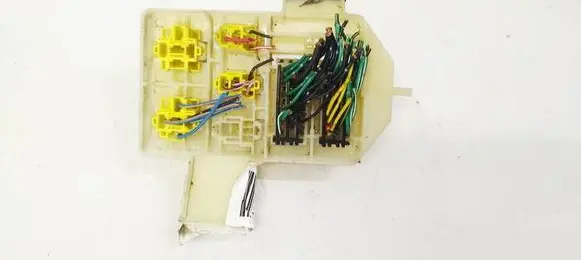 Mitsubishi Space Star Fuse box set
