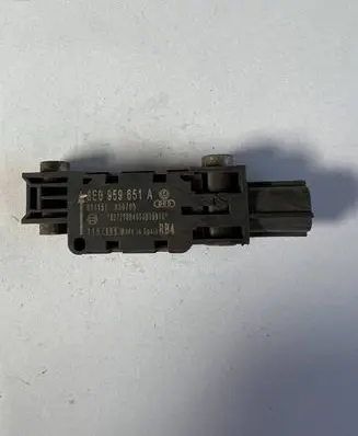 Audi A4 S4 B7 8E 8H Airbag deployment crash/impact sensor 8E0959651A 011151 050705