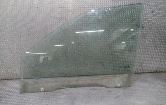 Hyundai Santa Fe Front door window glass four-door