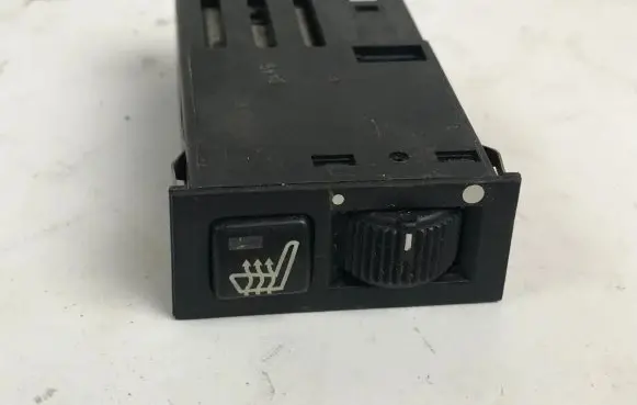 BMW 5 E39 Seat heating switch 61318352259 03055000 459500