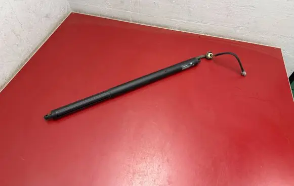 Chrysler Pacifica Tailgate strut 68230340AD
