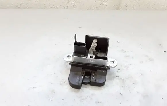 Volkswagen Golf VII Tailgate/trunk/boot lock/catch/latch 5G0827505A