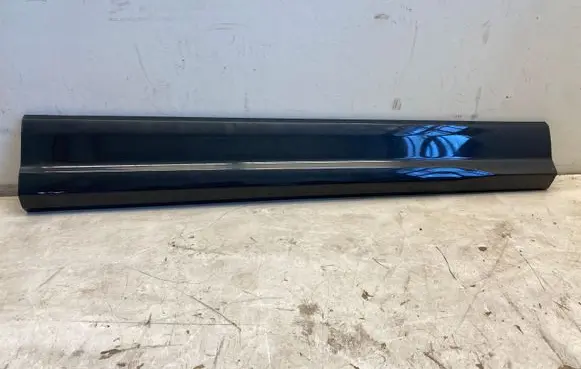 Audi Q2 - Front door trim (molding) 81A853960B