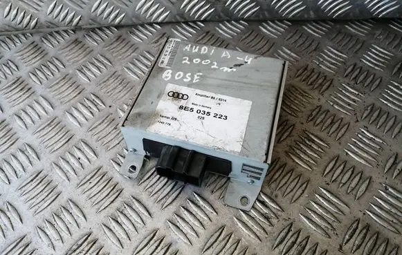 Audi A4 S4 B7 8E 8H Sound amplifier 8E5035223