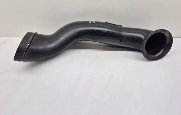 Porsche Cayenne (92A) Air intake hose/pipe 7P5129752B