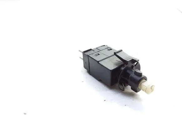 Mercedes-Benz E W210 Brake pedal sensor switch 0015450109