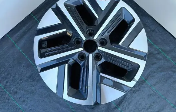 R16 alloy rim