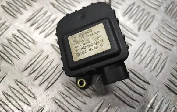 Audi A6 S6 C5 4B Air flap motor/actuator 4B1820511 0132801126 MF1168800540