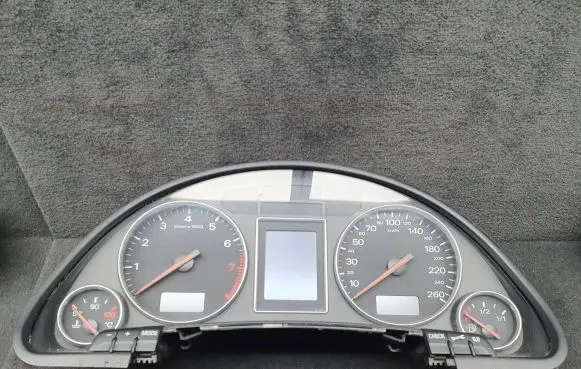 Audi A4 S4 B6 8E 8H Speedometer (instrument cluster) 8E0920900H 8E0920900HX
