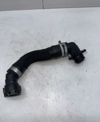 Volvo C40 Engine coolant pipe/hose 32138726