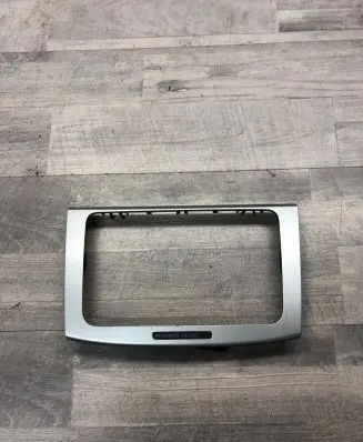 Radio/GPS head unit trim