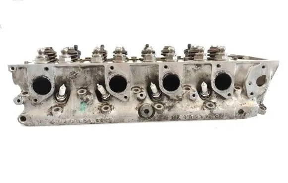 Mercedes-Benz SLC C107 Engine head 1170164301
