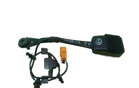 Opel Meriva B Front seatbelt 628598800D ZAPINKA