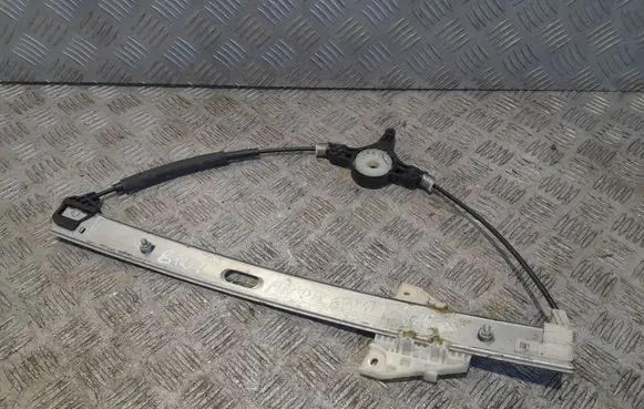 Mazda 6 Front window lifting mechanism without motor