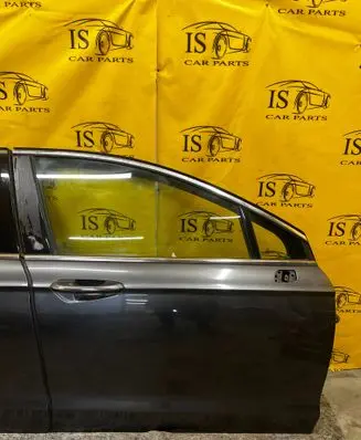Ford Fusion II Front door 