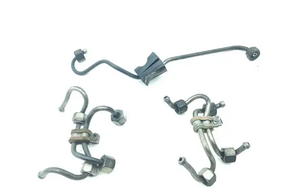 BMW 5 E60 E61 Fuel injector supply line/pipe 