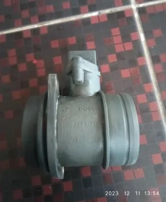 Seat Alhambra (Mk1) Mass air flow meter 0290217121