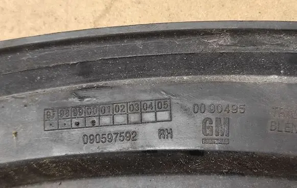 Opel Zafira A Front arch trim
