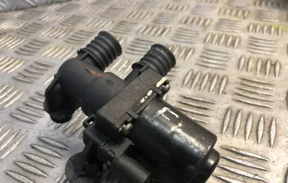 BMW 5 E60 E61 Electric auxiliary coolant/water pump 6920226