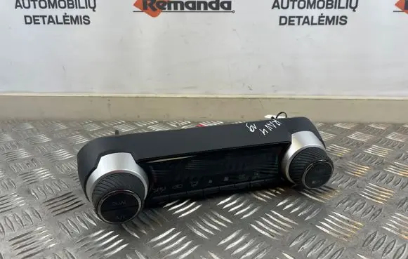 Toyota RAV 4 (XA50) Climate control unit 75K607