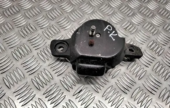 Subaru Impreza III Engine mount bracket