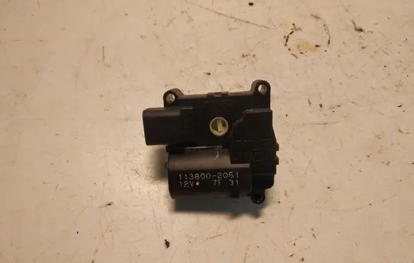 Toyota Corolla Verso AR10 Air flap motor/actuator 1138002051
