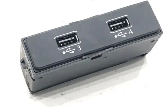Audi A8 S8 D5 USB socket connector 4N0035722