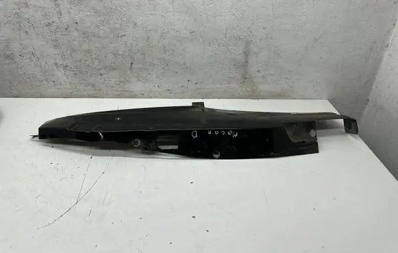 Porsche Macan (95B) Fender end trim 05821141 37R000