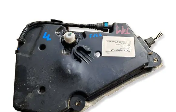 Citroen DS4 AdBlue liquid reservoir 9671981280