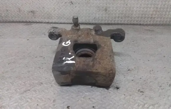 Nissan Qashqai Rear brake caliper