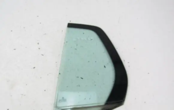 Volkswagen Golf IV Rear side window 