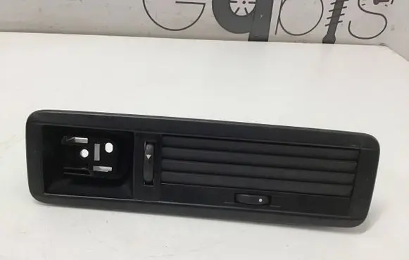 Mercedes-Benz V Class W447 Air vent grill in roof A4478301205