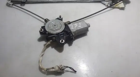 Front window lifting mechanism without motor